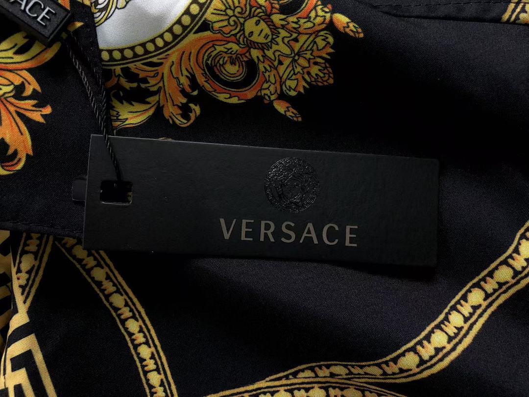 Versace 118 V⭐⭐SA⭐E SHIRT A26 311043039 (Im 170Cm 55Kg I Wear Size L In The Phot) - Image 19