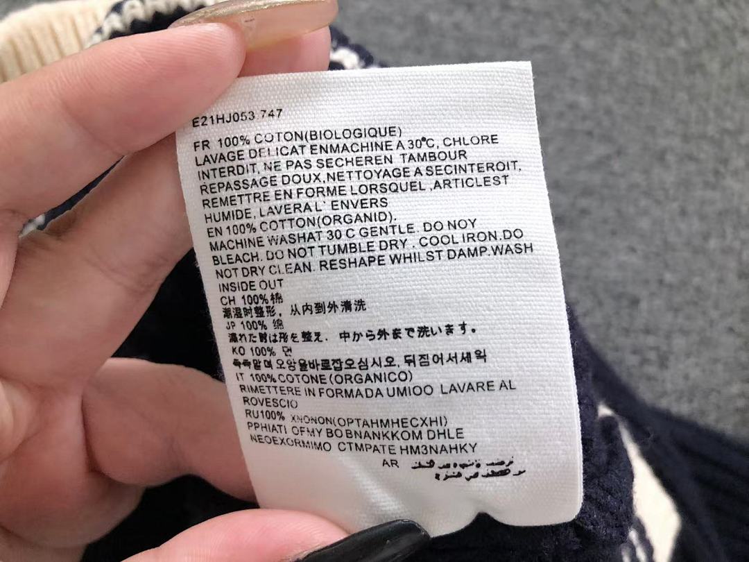 AMI 118 AMI SWEATER 510181388 (Im 170Cm 60Kg I Wear Size S In The Phot) - Image 26