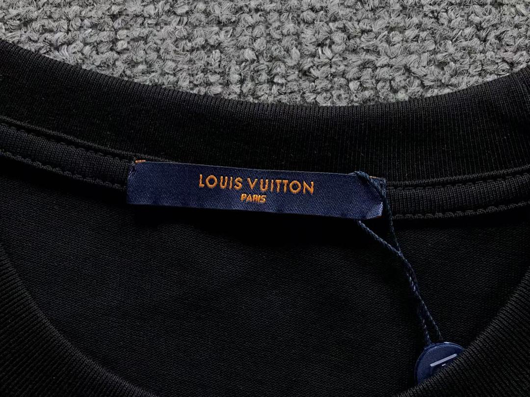 Louis Vuitton 115 L⭐ T-SHIRT 214302315 (Im 170Cm 60Kg I Wear Size XL In The Phot) - Image 22