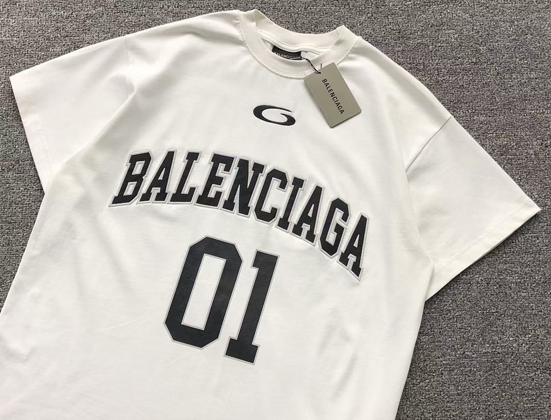 Balenciaga 138 B⭐L⭐⭐⭐IA⭐A T-SHIRT 413290377 (Im 170Cm 60Kg I Wear Size S In The Phot) - Image 9