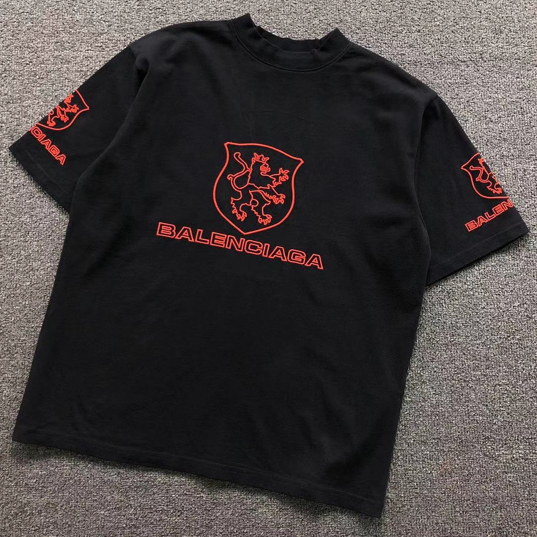 Balenciaga 135 B⭐L⭐⭐⭐IA⭐A T-SHIRT 42042006163 (Im 170Cm 60Kg I Wear Size XS In The Phot)