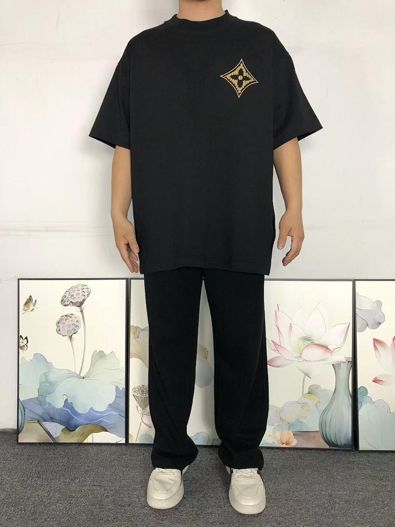 Louis Vuitton 118 L⭐ T-SHIRT 4123101133 (Im 170Cm 60Kg I Wear Size 2XL In The Phot) - Image 3