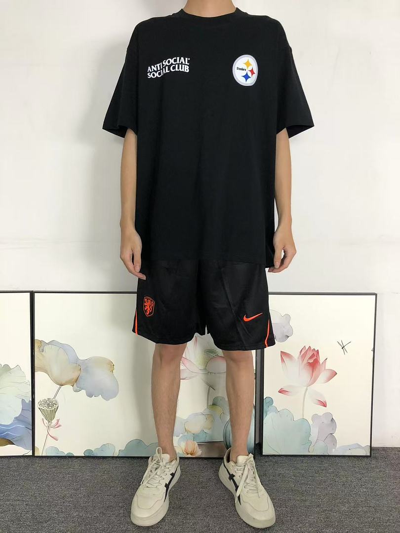 Christian Louboutin 88 ANTI SOCIAL CLUB T-SHIRT 126212402 (Im 170Cm 60Kg I Wear Size L In The Phot) - Image 3
