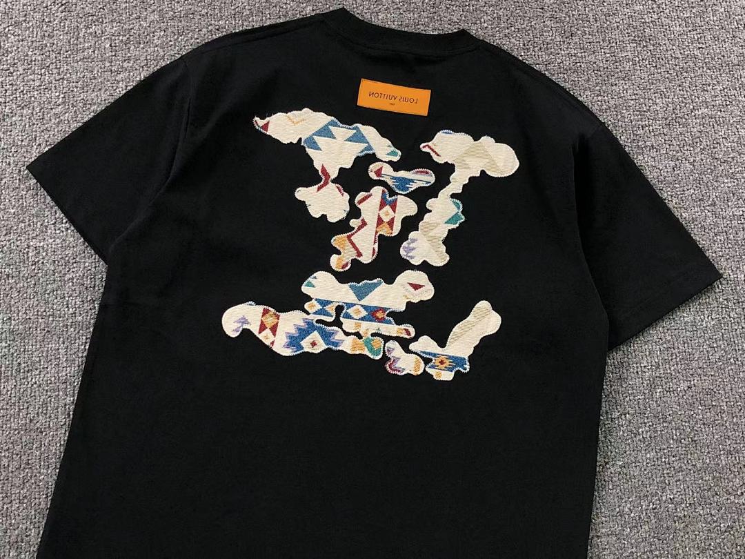 Louis Vuitton 118 L⭐ T-SHIRT 11122015137 (Im 170Cm 55Kg I Wear Size M In The Phot) - Image 9