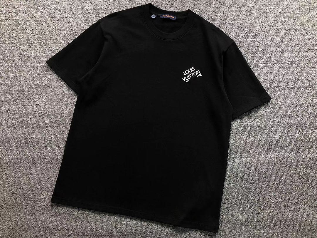 Louis Vuitton 108 L⭐ T-SHIRT 5241410147 (Im 170Cm 60Kg I Wear Size M In The Phot) - Image 12