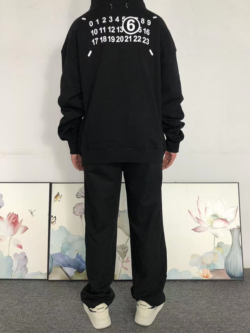 On Running 158 MAISON MARGIELA HOODIE 58260786 (Im 170Cm 60Kg I Wear Size 46 In The Phot) - Image 4