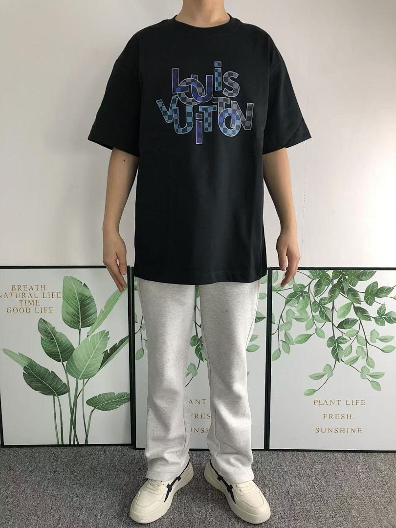 Louis Vuitton 115 L⭐ T-SHIRT 412145821 (Im 170Cm 57Kg I Wear Size L In The Phot) - Image 3