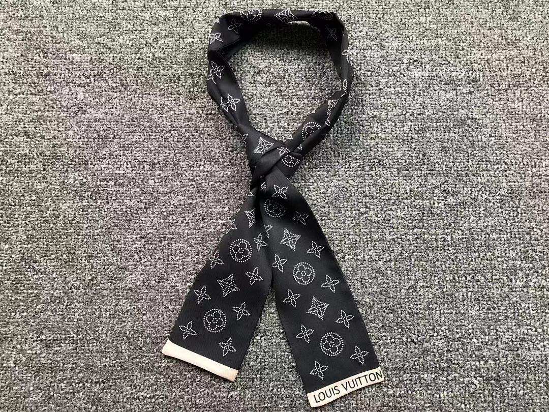 Louis Vuitton 68 L⭐ SCARF 5112803102 (Long 116CM* Wide 8CM*) - Image 2