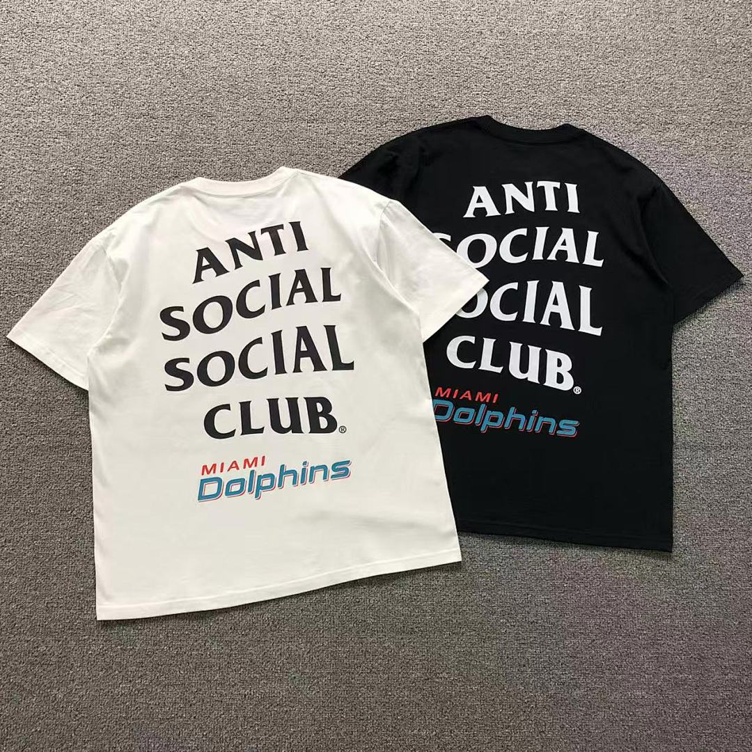 Christian Louboutin 85 ANTI SOCIAL CLUB T-SHIRT 123131302 (Im 170Cm 60Kg I Wear Size L In The Phot)