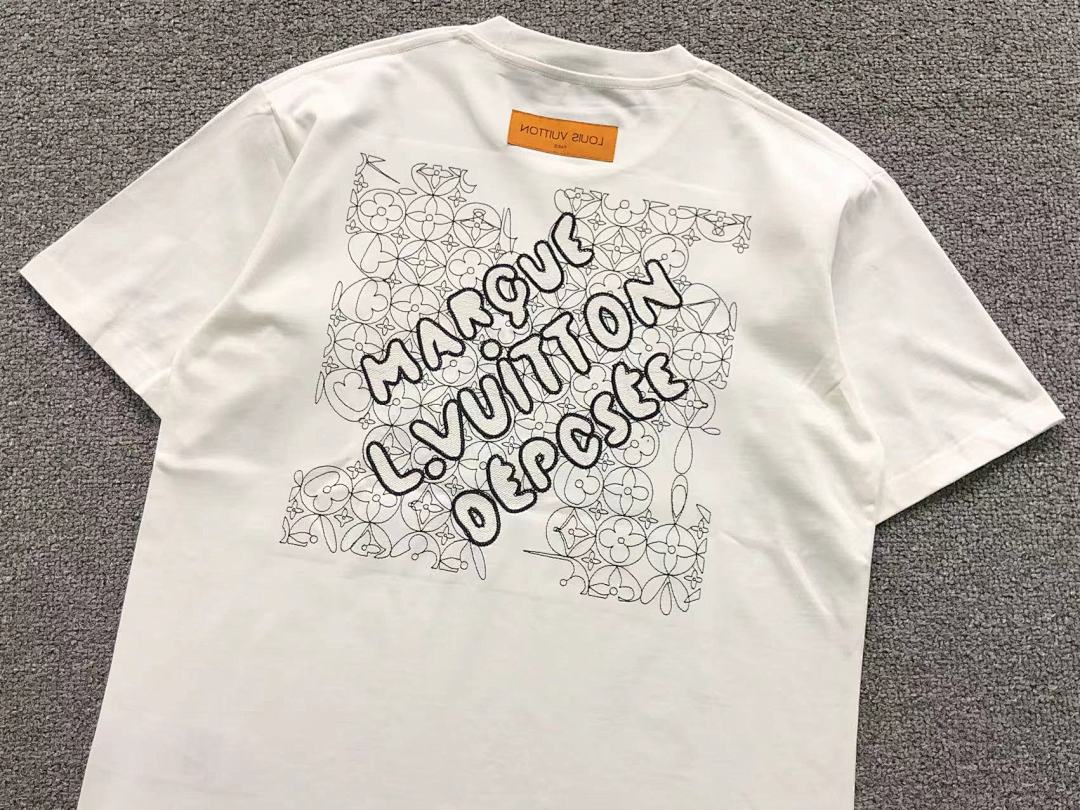 Louis Vuitton 115 L⭐ T-SHIRT 520121220 (Im 170Cm 60Kg I Wear Size M In The Phot) - Image 9