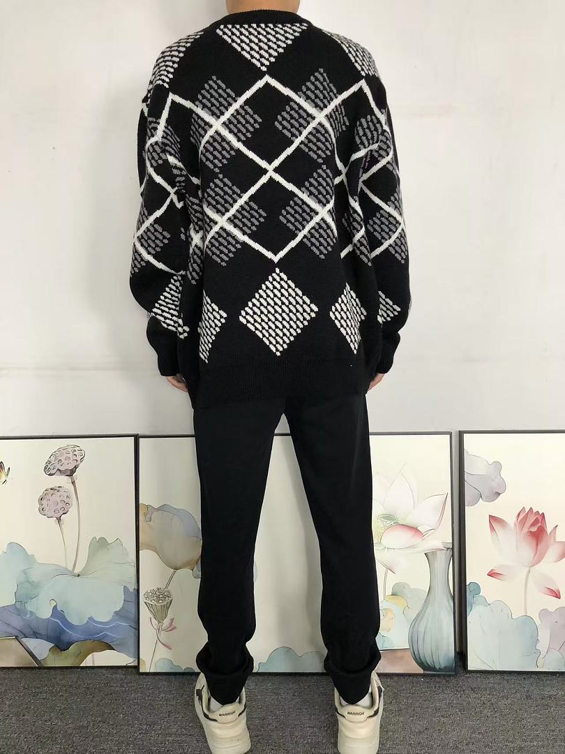 Louis Vuitton 208 L⭐ SWEATER 42090701156 (Im 170Cm 60Kg I Wear Size XL In The Phot) - Image 4