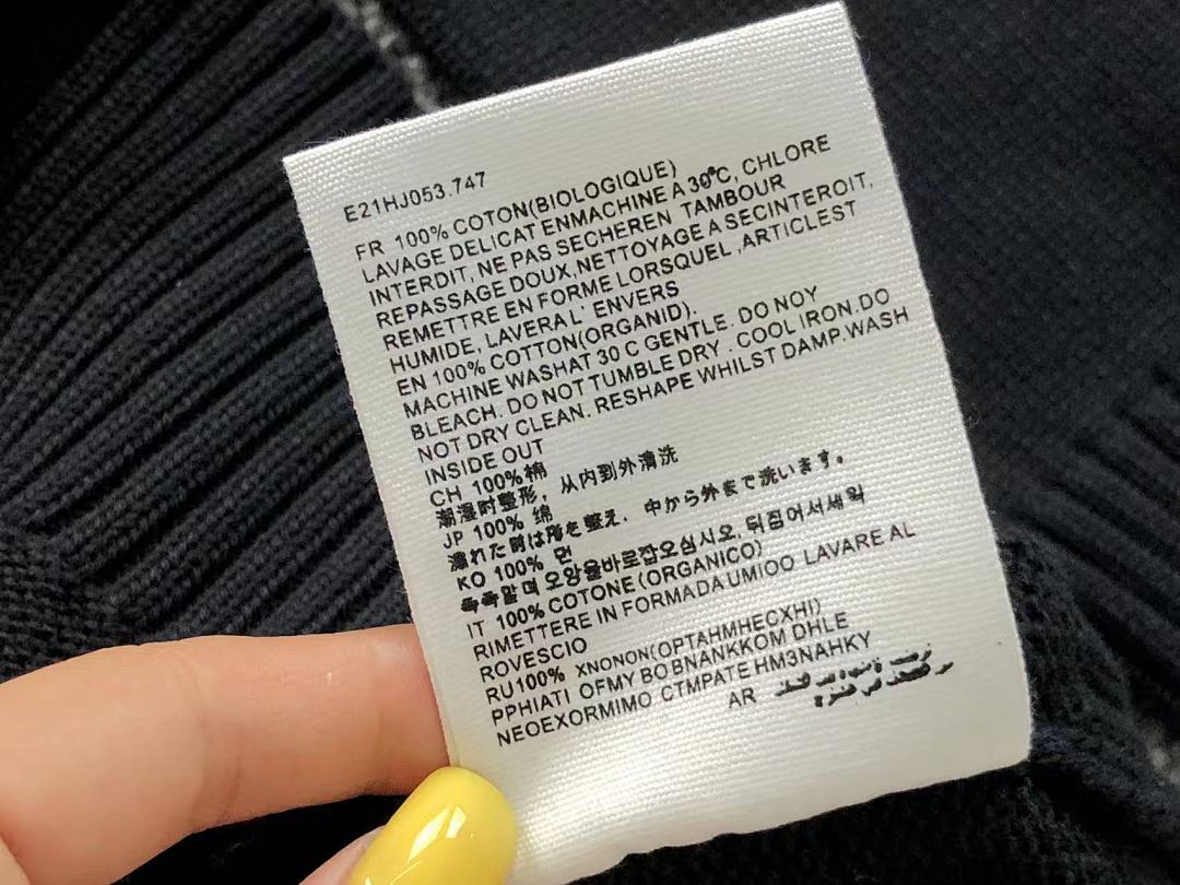 AMI 158 AMI SWEATER 21101107125 (Im 170Cm 60Kg I Wear Size S In The Phot) - Image 31