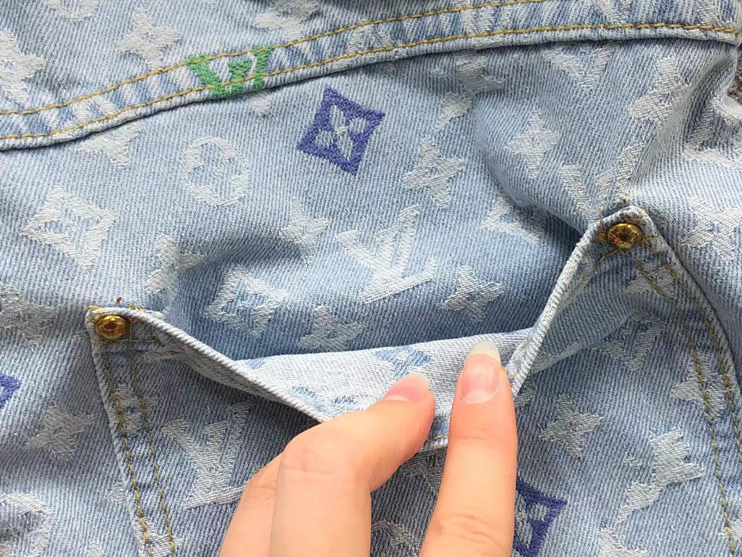 Louis Vuitton 195 L⭐ - Image 14