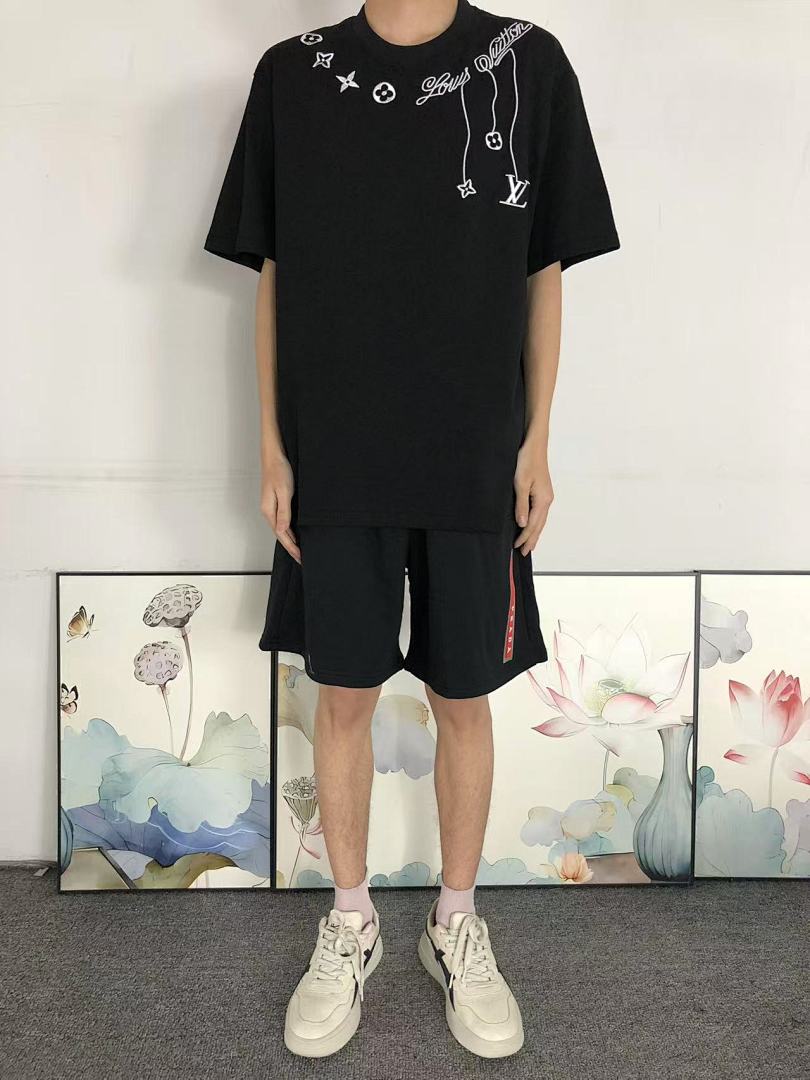 Louis Vuitton 118 L⭐ T-SHIRT 5230606147 (Im 170Cm 60Kg I Wear Size M In The Phot) - Image 3