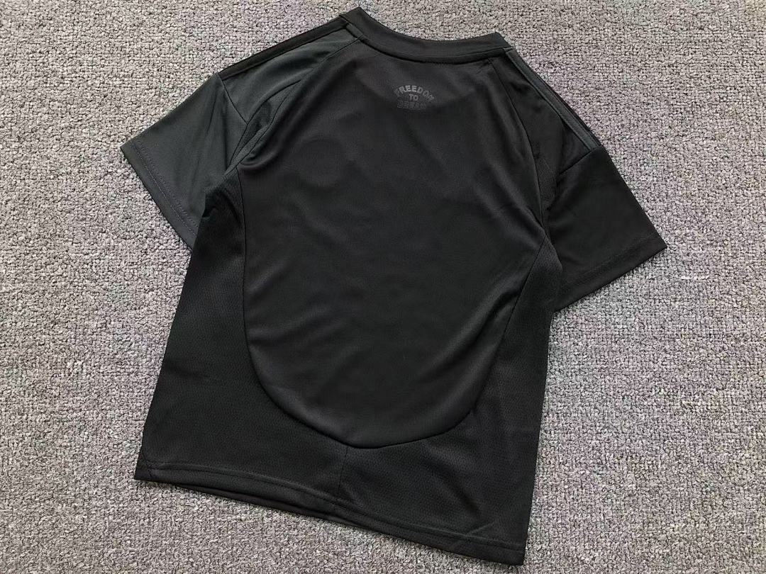 Chanel 75 FOOTBALL T-SHIRT SHORTS - Image 11