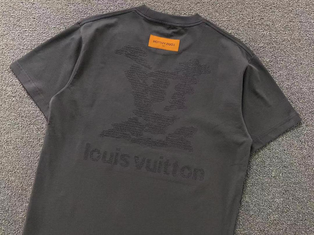 Louis Vuitton 118 L⭐ T-SHIRT 11122004137 (Im 170Cm 60Kg I Wear Size M In The Phot) - Image 11
