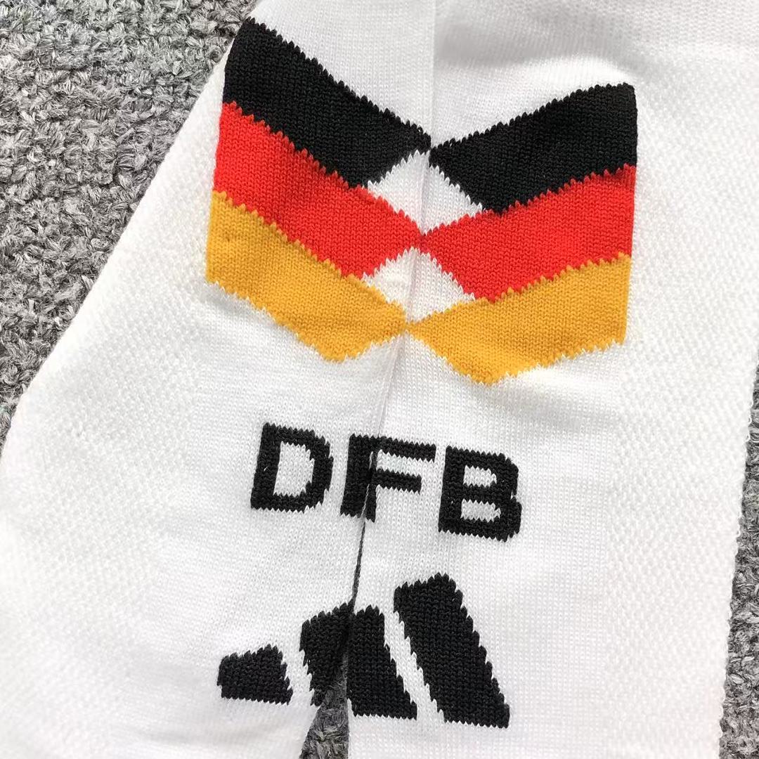 Chanel 39 FOOTBALL SOCKS - Image 5