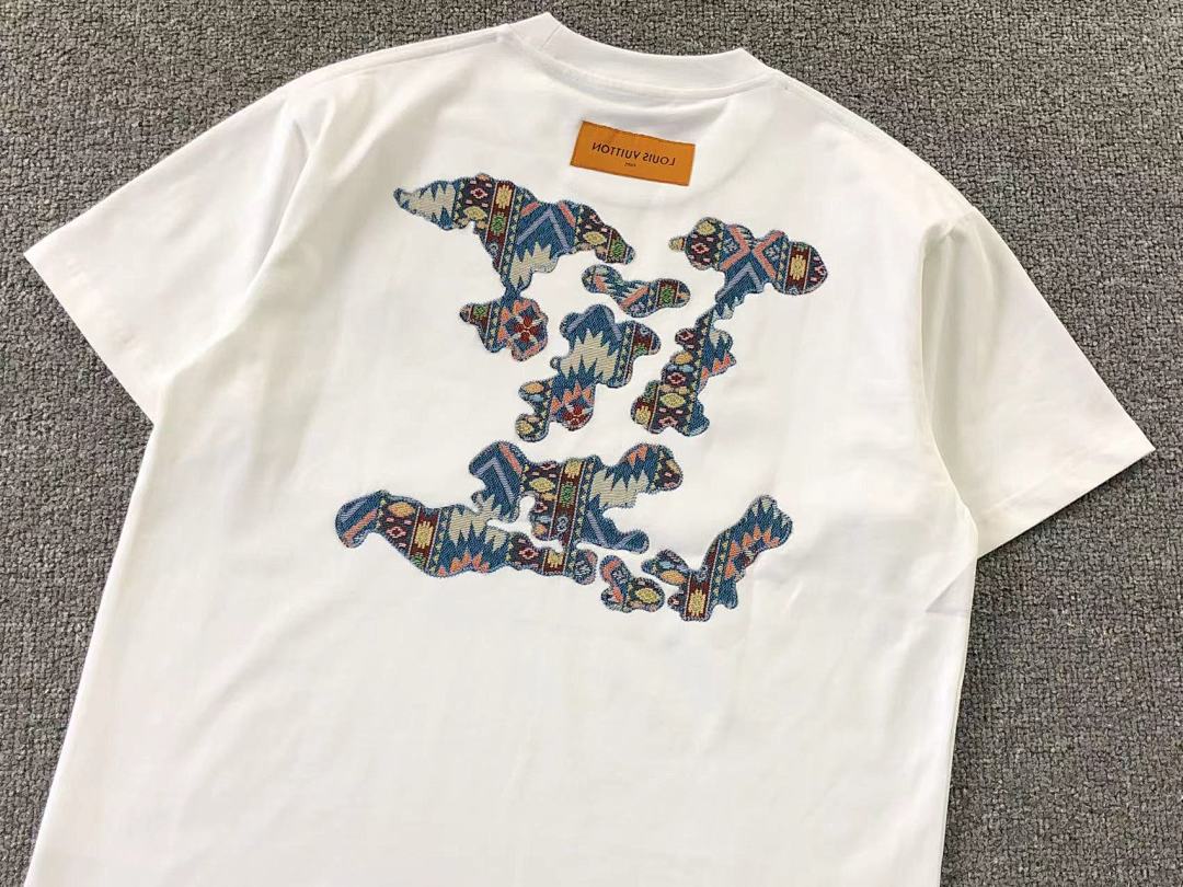 Louis Vuitton 118 L⭐ T-SHIRT 11122015137 (Im 170Cm 55Kg I Wear Size M In The Phot) - Image 14