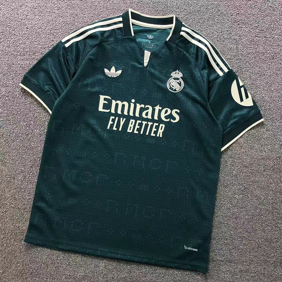 Unbranded 82 FOOTBALL T-SHIRT 1282823002 (Im 170Cm 60Kg I Wear Size M In The Phot)