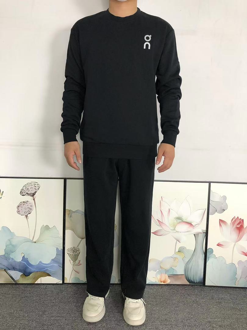 On Running 145 ON HOODIE 2207141504 (Im 170Cm 60Kg I Wear Size L In The Phot) - Image 3