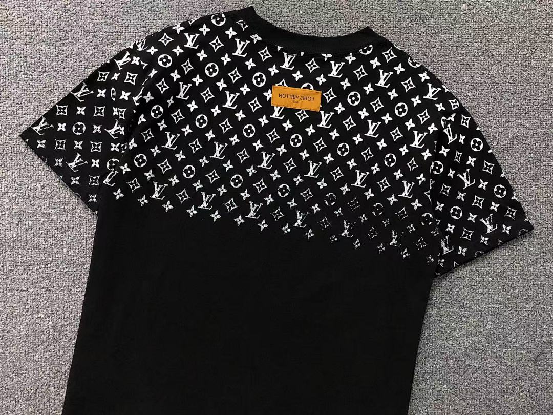 Louis Vuitton 126 L⭐ T-SHIRT 214010136 (Im 170Cm 60Kg I Wear Size S In The Phot) - Image 10
