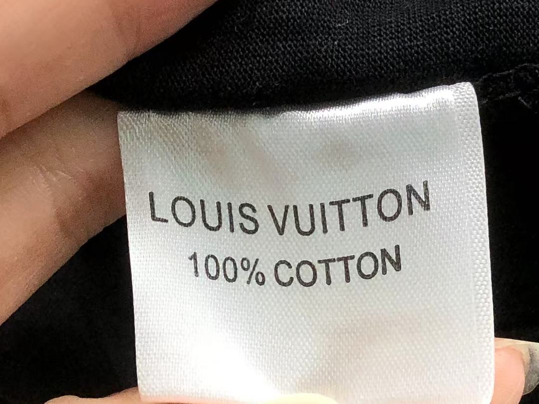 Louis Vuitton SHORTS 158 L⭐ T-SHIRT 2208020615 (Im 170Cm 60Kg I Wear Size S In The Phot) - Image 20
