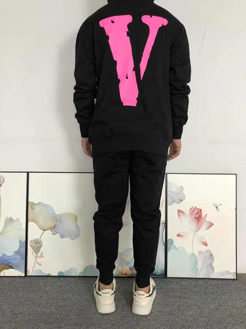 On Running 118 VLONE HOODIE 5101110102 (Im 170Cm 60Kg I Wear Size S In The Phot) - Image 4