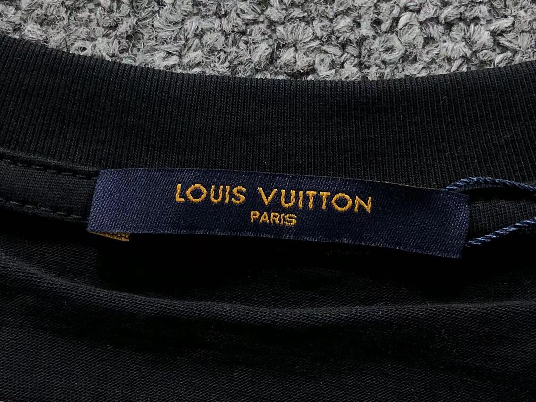 Louis Vuitton 115 L⭐ T-SHIRT 12650920 (Im 170Cm 60Kg I Wear Size M In The Phot) - Image 18