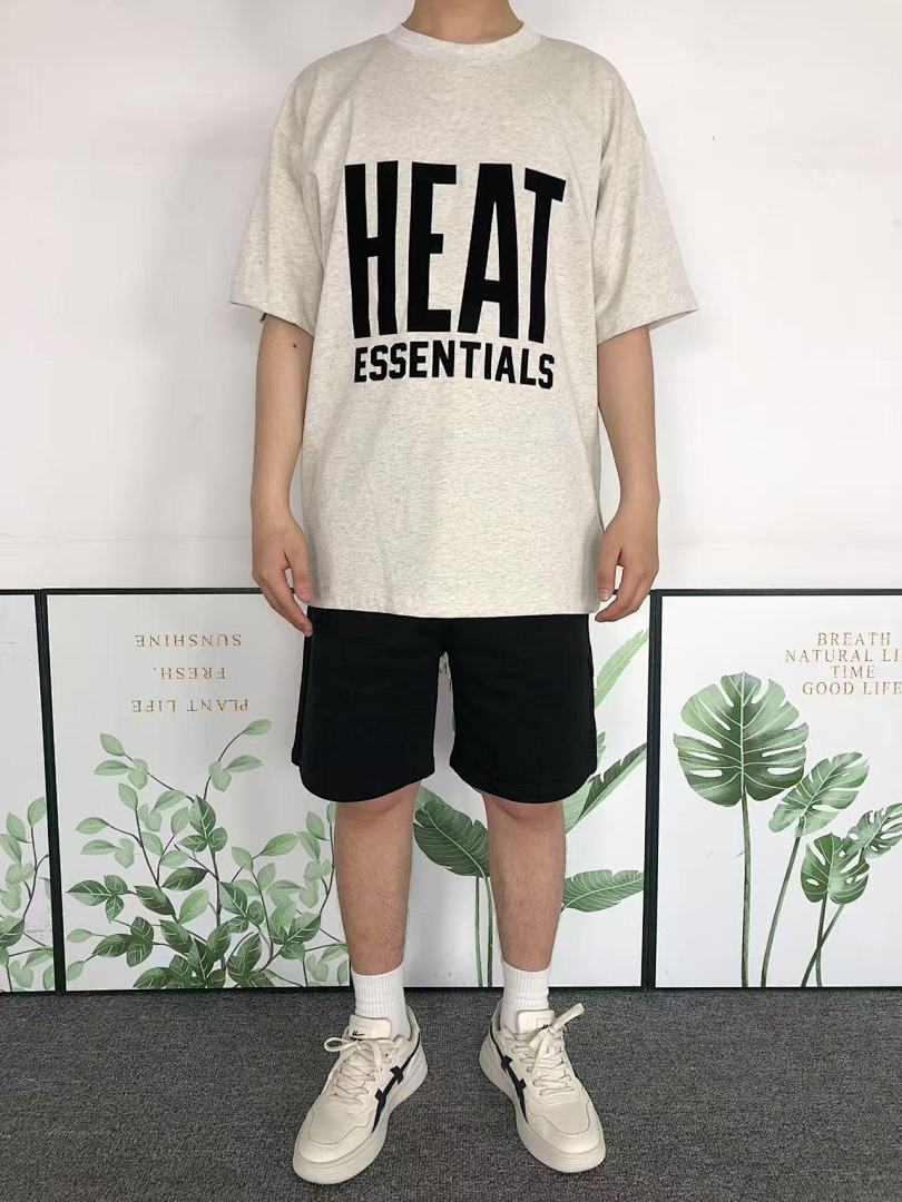 Fear of God 108 FOG T-SHIRT 404190417 (Im 170Cm 60Kg I Wear Size S In The Phot) - Image 3