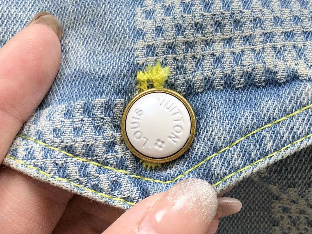 Louis Vuitton 245 L⭐ JACKET 411121704001 (Im 170Cm 57Kg I Wear Size M In The Phot) - Image 16