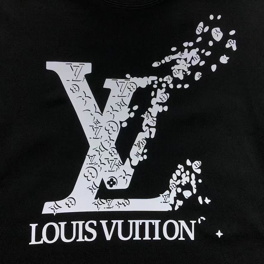 Louis Vuitton 158 L⭐ T-SHIRT 22040361001 (Im 170Cm 60Kg I Wear Size XS In The Phot) - Image 13