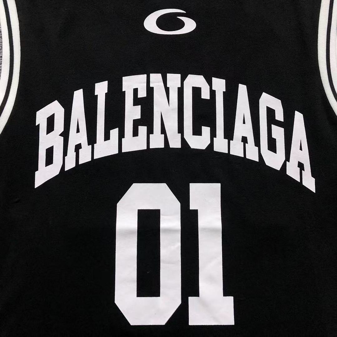 Balenciaga 115 B⭐L⭐⭐⭐IA⭐A VEST 2161602001 (Im 170Cm 60Kg I Wear Size M In The Phot) - Image 8