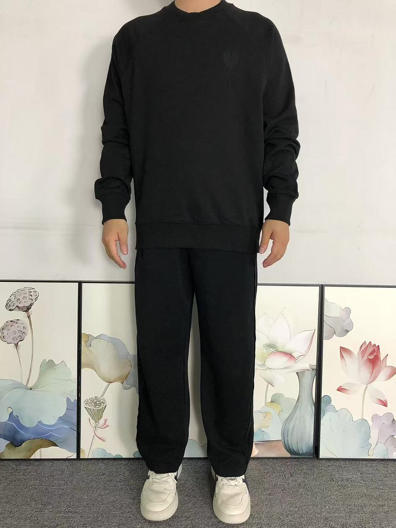 AMI 98 AMI HOODIE 1251921181 (Im 170Cm 60Kg I Wear Size M In The Phot) - Image 4