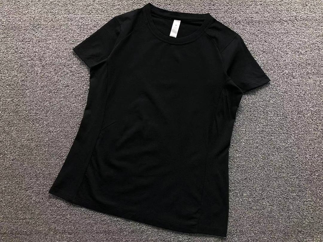 On Running 139 LULULEMON T-SHIRT FEMAIE - Image 16