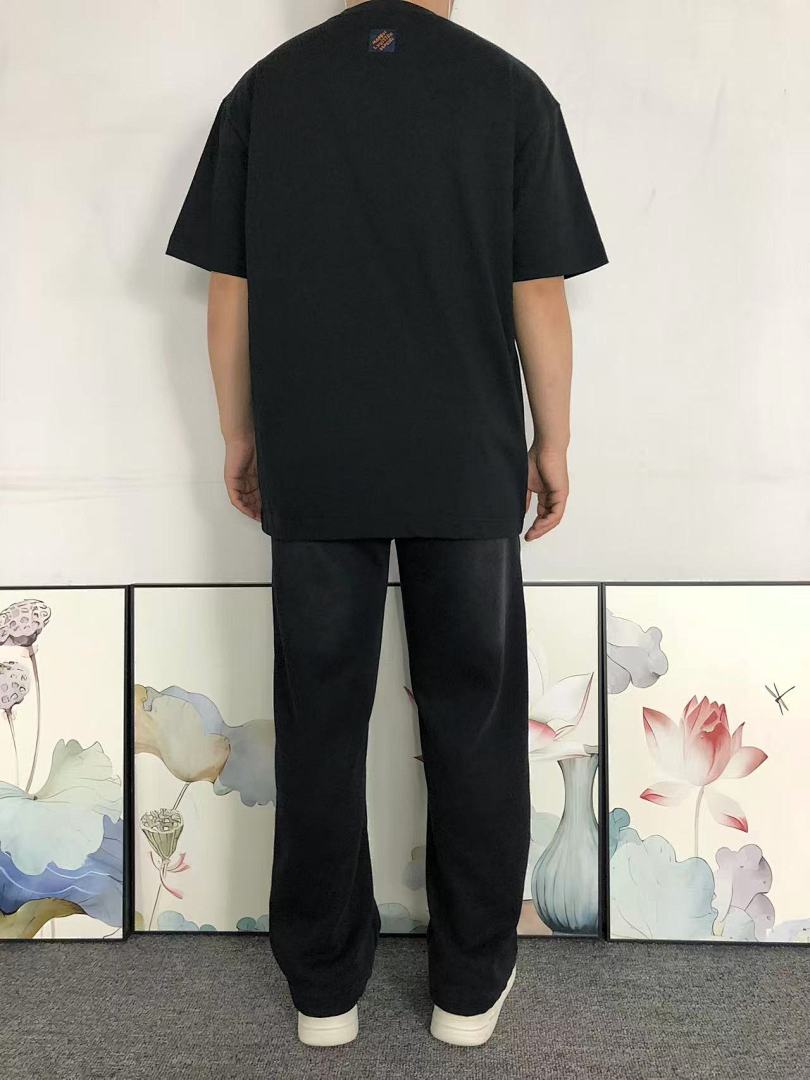 Louis Vuitton 115 L⭐ T-SHIRT 5240109147 (Im 170Cm 60Kg I Wear Size M In The Phot) - Image 4
