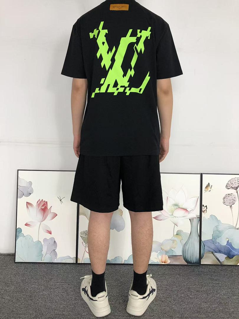 Louis Vuitton 115 L⭐ T-SHIRT 1106133060 (Im 170Cm 60Kg I Wear Size S In The Phot) - Image 4