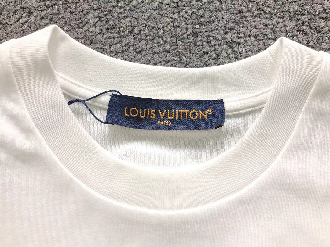 Louis Vuitton 135 L⭐ T-SHIRT 22051503125 (Im 170Cm 60Kg I Wear Size S In The Phot) - Image 12