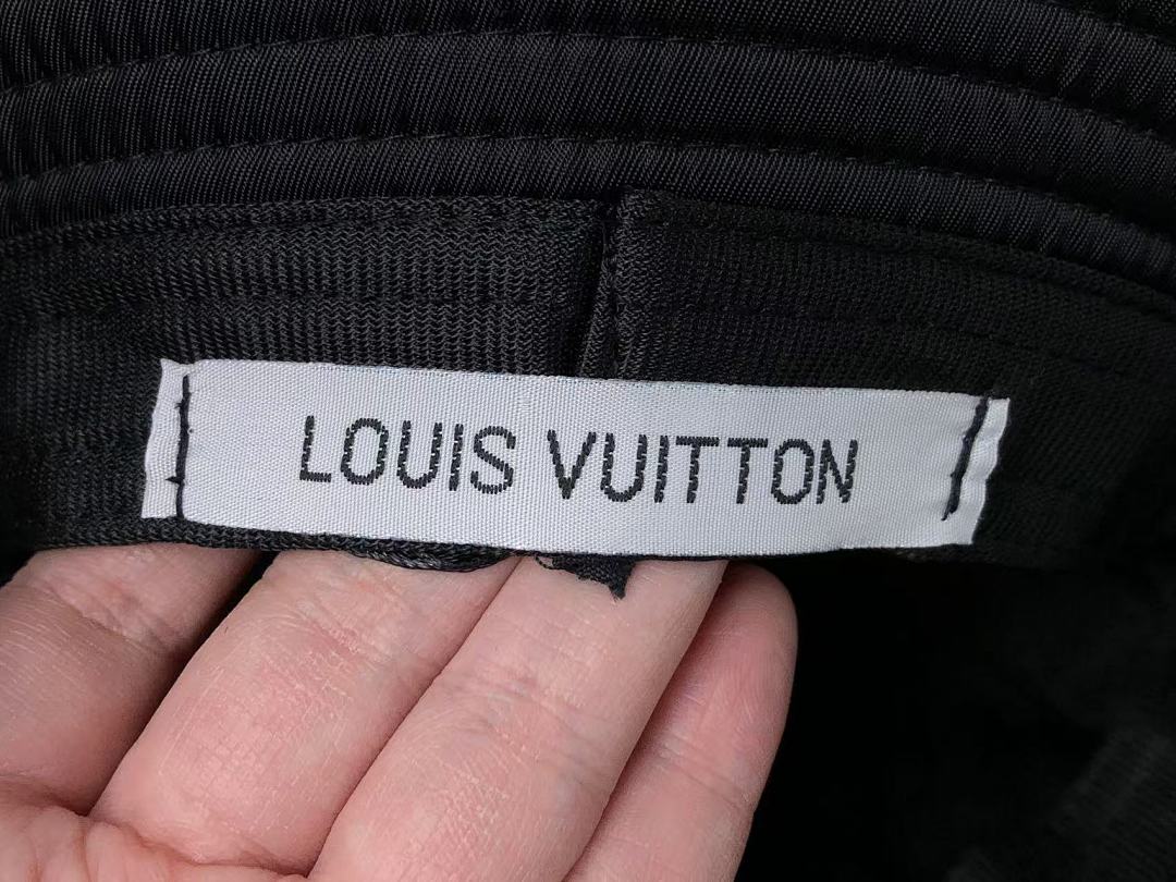 Louis Vuitton 68 L⭐ - Image 18