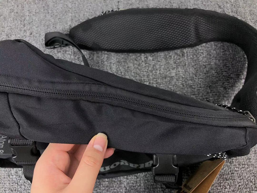 On Running 85 PATAGONIA BAG (Long 19CM* Wide 9CM* High 32CM) - Image 11