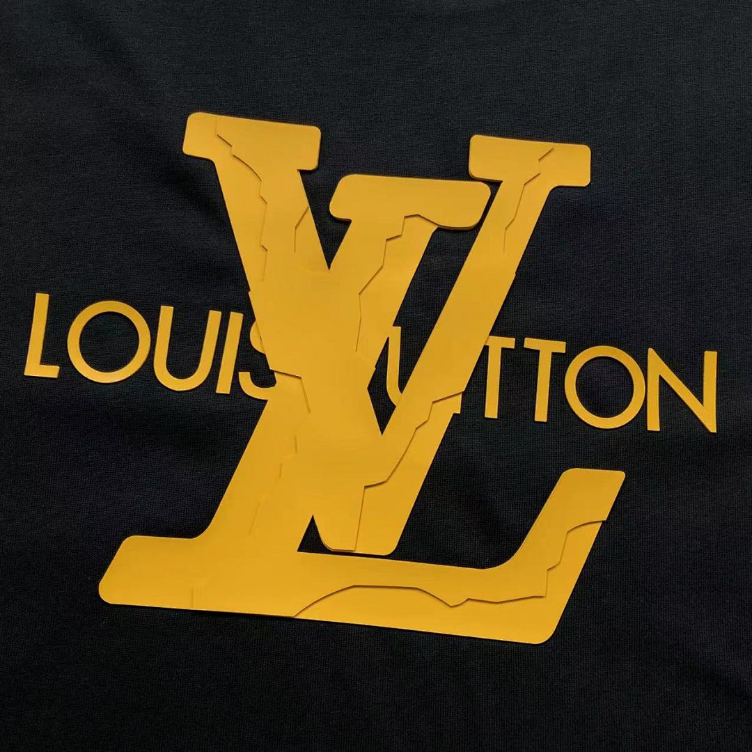 Louis Vuitton 125 L⭐ T-SHIRT 41112138821 (Im 170Cm 57Kg I Wear Size M In The Phot) - Image 10