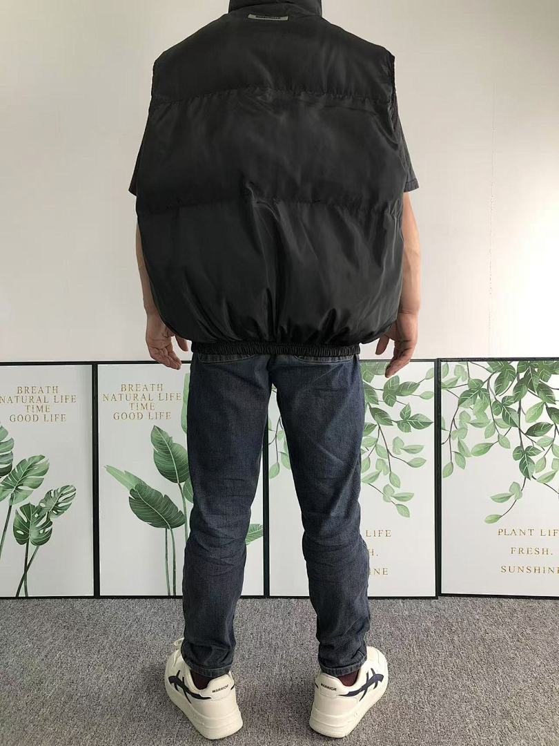 Fear of God 218 FOG COTTON CIOTHES VEST 311030117 (Im 170Cm 57Kg I Wear Size S In The Phot) - Image 4