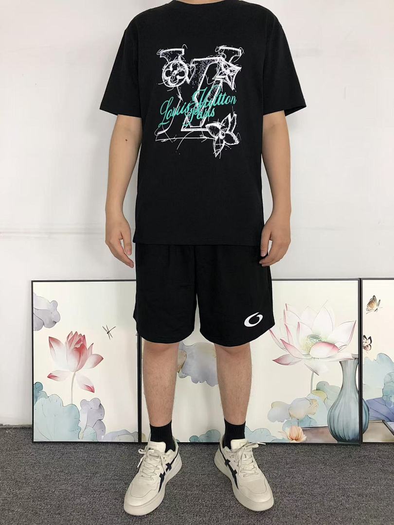 Louis Vuitton 115 L⭐ T-SHIRT 1106132960 (Im 170Cm 60Kg I Wear Size S In The Phot) - Image 3