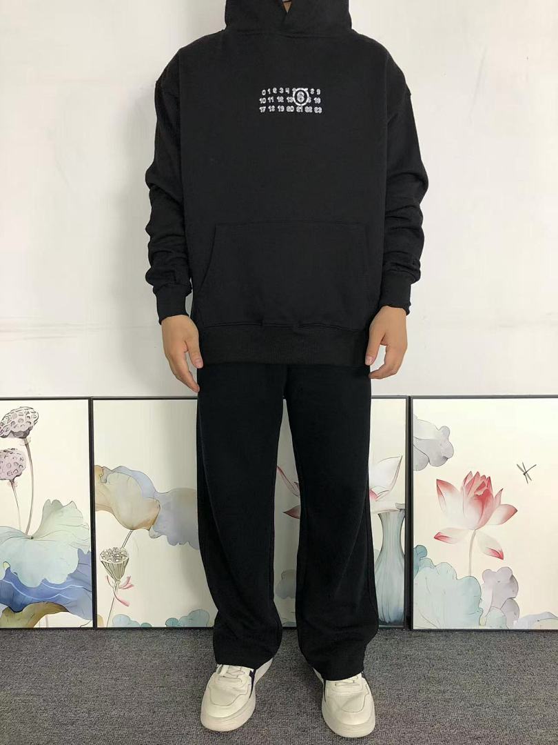 On Running 138 MAISON MARGIELA HOODIE 5123007162 (Im 170Cm 60Kg I Wear Size S In The Phot) - Image 3