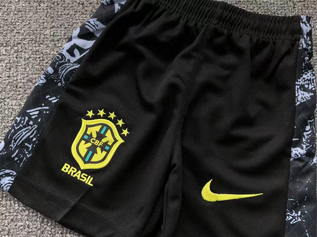 Chanel 68 FOOTBALL T-SHIRT SHORTS - Image 22
