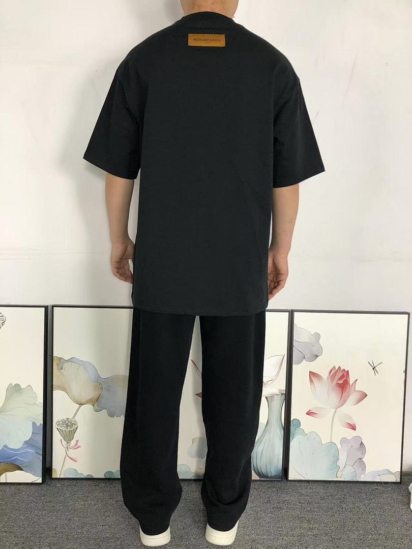 Louis Vuitton 138 L⭐ T-SHIRT 22032121125 (Im 170Cm 60Kg I Wear Size M In The Phot) - Image 4