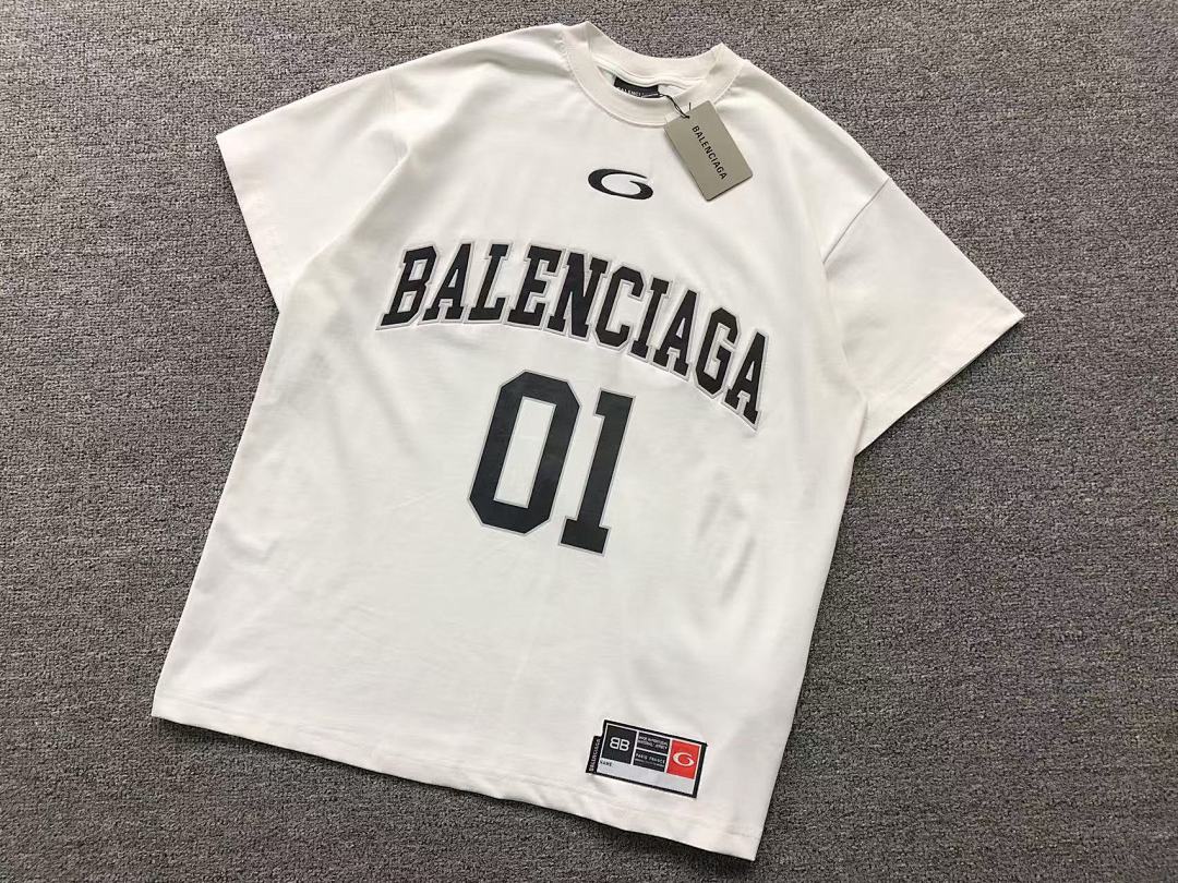 Balenciaga 138 B⭐L⭐⭐⭐IA⭐A T-SHIRT 413290377 (Im 170Cm 60Kg I Wear Size S In The Phot) - Image 8