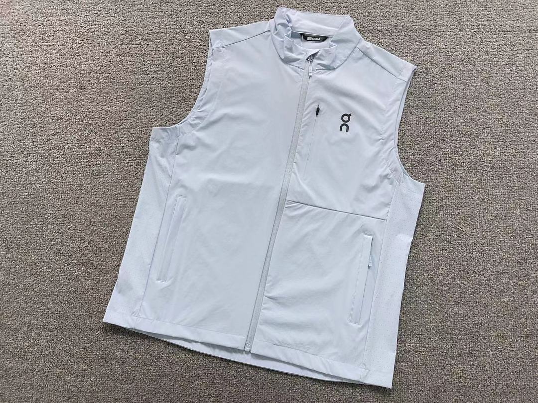 On Running 108 ON VEST 4205260577 (Im 170Cm 60Kg I Wear Size L In The Phot) - Image 7