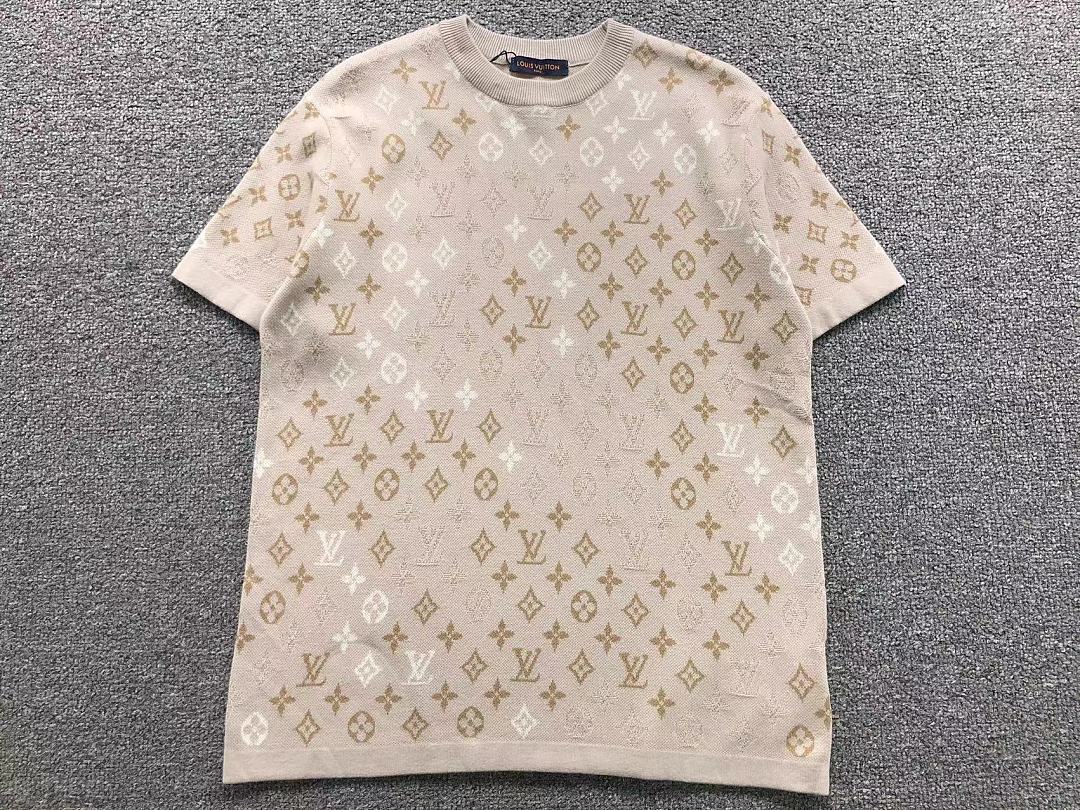 Louis Vuitton 195 L⭐ T-SHIRT 22060108125 (Im 170Cm 60Kg I Wear Size M In The Phot) - Image 5