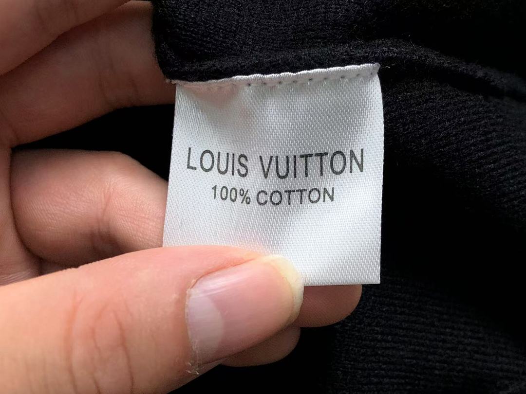Louis Vuitton 138 L⭐ - Image 23