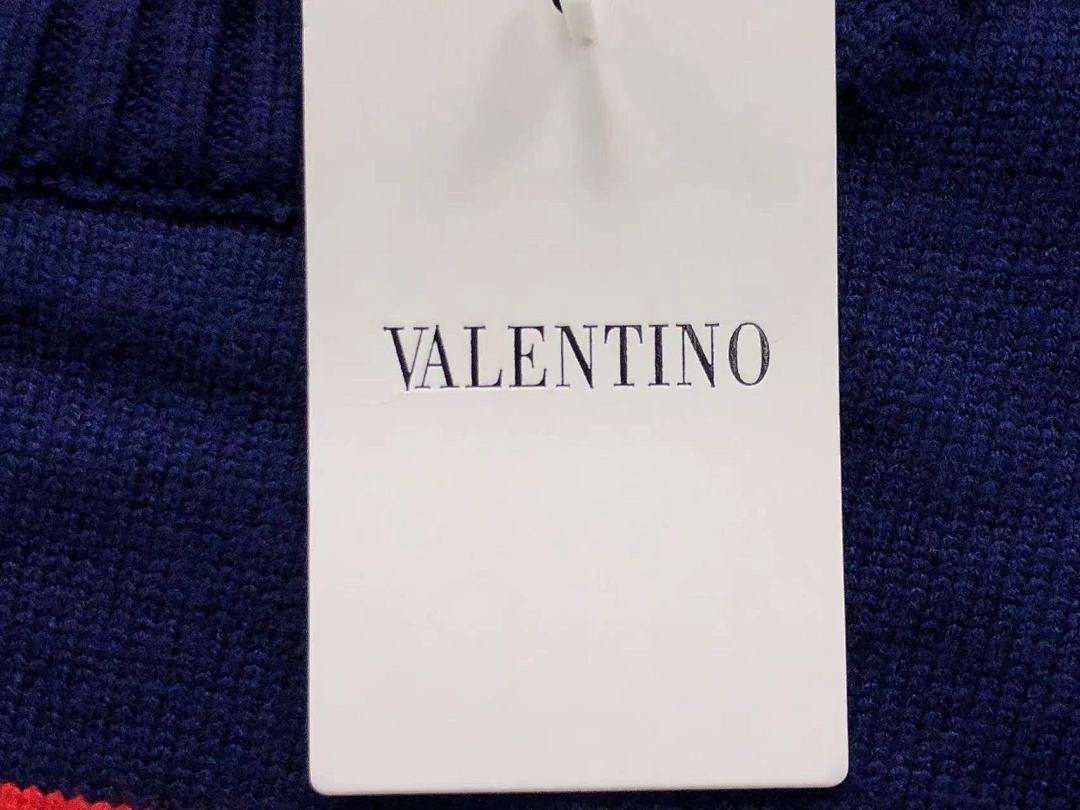 Valentino 135 VALENTINO SWEATER 41082810146 (Im 170Cm 60Kg I Wear Size L In The Phot) - Image 19